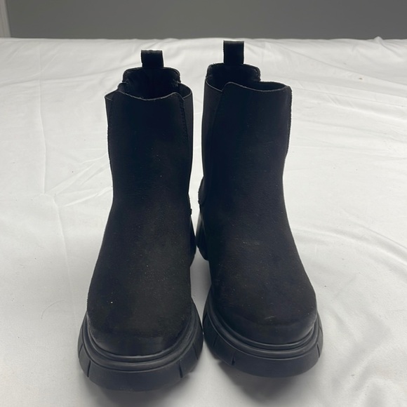 Zigi Soho Cameren black ankle boots.
Women's size 6. NWOT - Picture 1 of 6